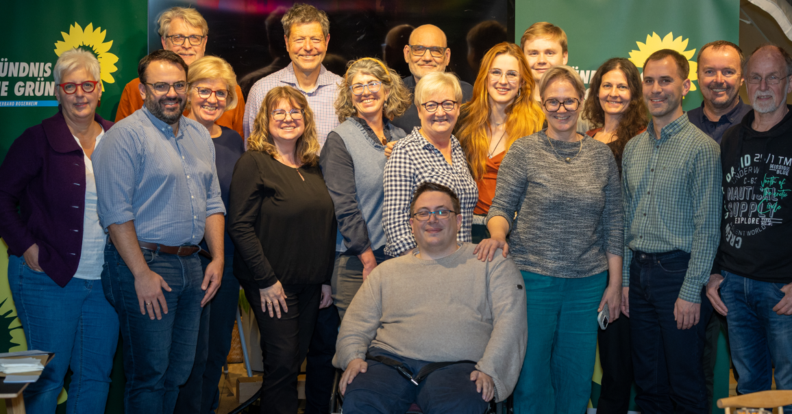 x Von links: Carolin Schwägerl (19, Kolbermoor), Volker Rechberger (16, Rimsting), Wolfgang Huber (20, Bruckmühl), Andrea Rosner (17, Kolbermoor), Pamela Krahl (15, Bruckmühl), Eduard Huber (4, Bad Endorf), Irmi Bartl (7, Brannenburg), Hubert Lingweiler (14, Neubeuern), Martina Visser (5, Raubling), Michael Sasse (10, Kiefersfelden), Anna Gmeiner (3, Rimsting), Jonas Turber (6, Eiselfing), Martina Thalmayr (1, Bad Aibling), Melanie Kinzner (11, Bernau), Georg Reinthaler (2, Eiselfing), Stephan Walter (8, Rimsting), Karlheinz Rieger (12, Wasserburg). Foto: Copyright Franz Schulze