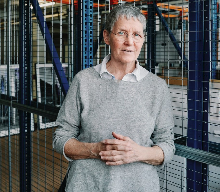 2026-03-01 Pressebild Andra Spallart c-Anna Aicher Anfang März 2026 ist die Sammlerin Andra Spallart zu einem Podiumsgespräch vor Ort. Bildrechte: © Anna Aicher