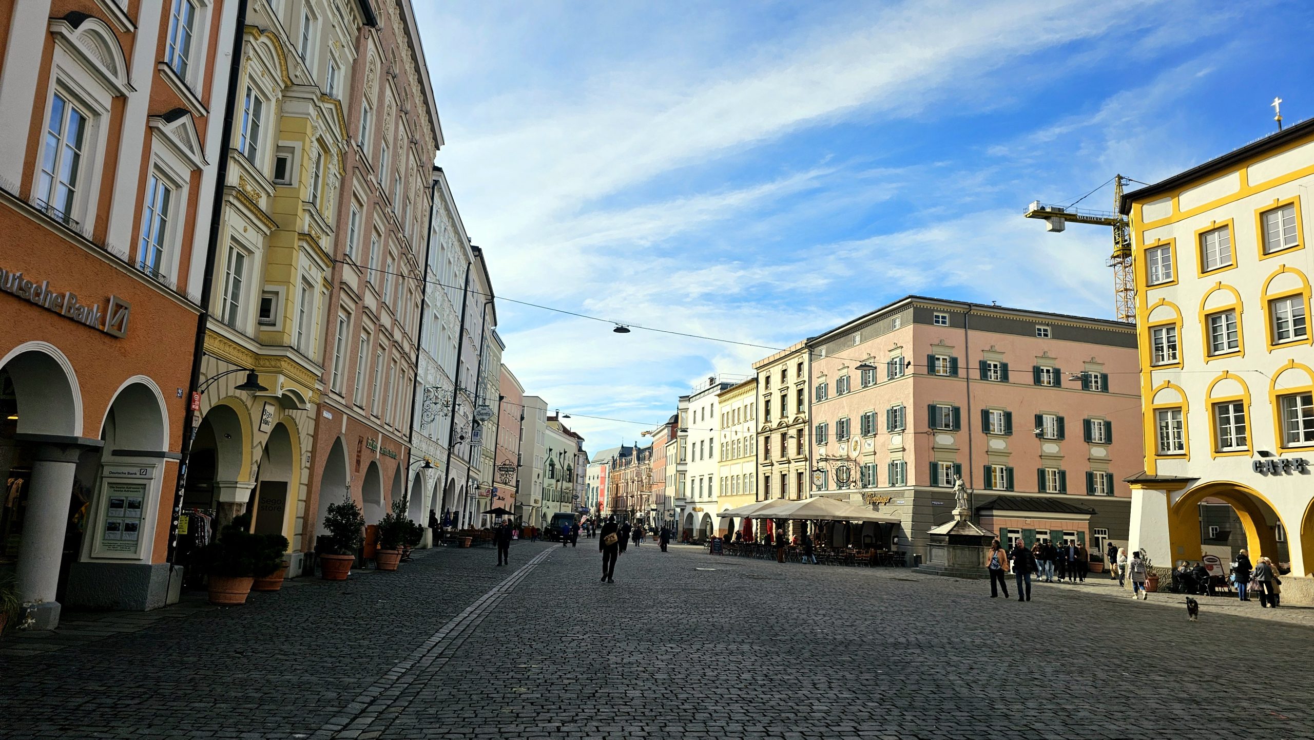 Rosenheim, Max-Josefs-Platz Rosenheim Max-Josefs-Platz, Copyright Josefa Staudhammer