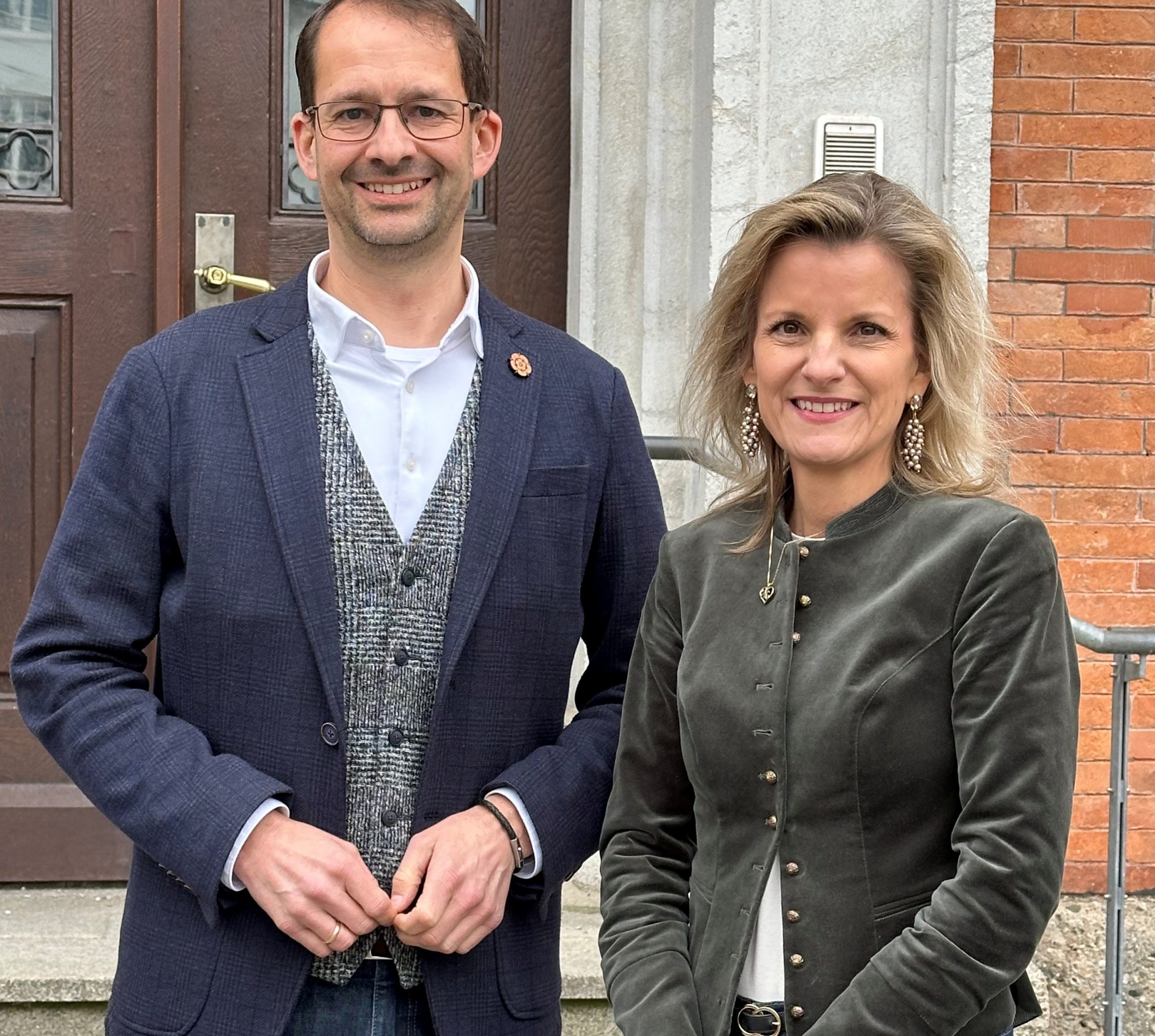 26-02-20 PM Sicherheit Bahnhof Rosenheims Oberbürgermeister Andreas März und Staatssekretärin Daniela Ludwig. Foto: Stadt Rosenehim