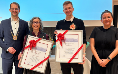 Ausbildung mit Vorbildfunktion: Stadt ehrt zwei Rosenheimer Betriebe
