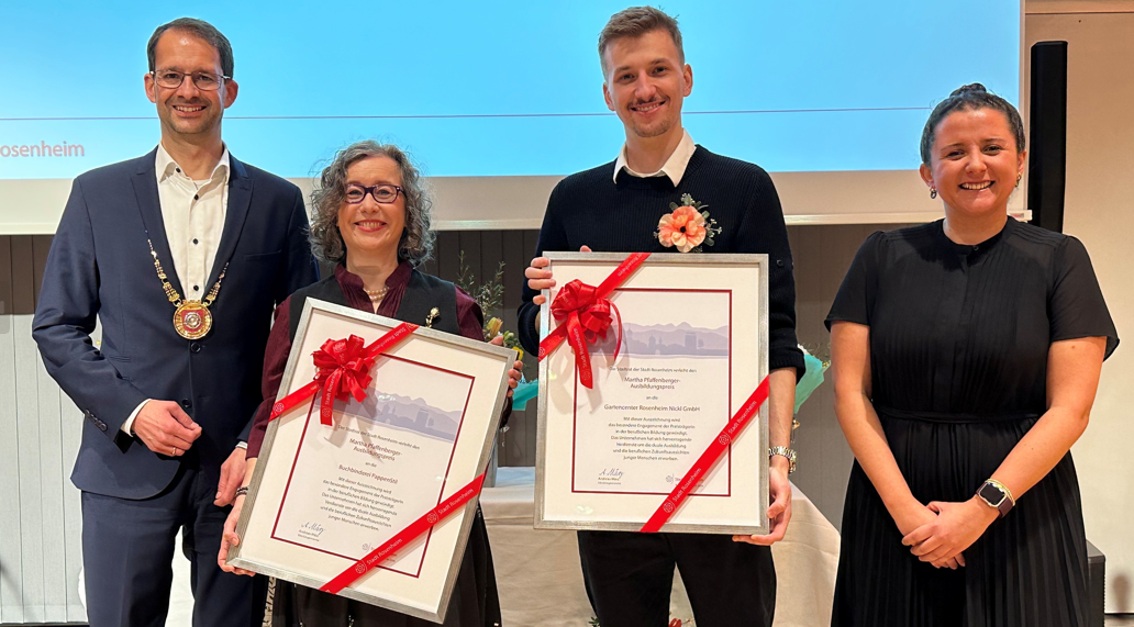 Ausbildung mit Vorbildfunktion: Stadt ehrt zwei Rosenheimer Betriebe