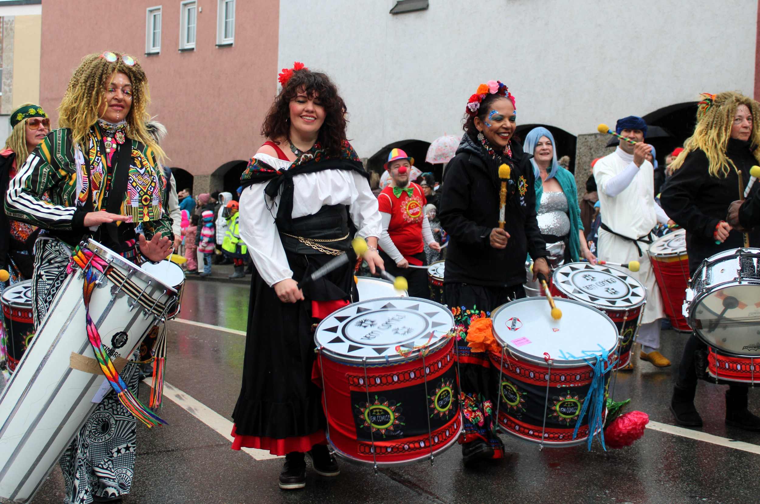 Diese Trommlergruppe hatte ebenfalls sichtlich Freude Diese Trommlergruppe hatte ebenfalls sichtlich Freude Copyright Hubert Hobmaier