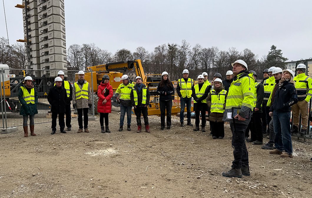 Fassadenbemusterung für Erweiterungsbau der TH Rosenheim: Mock-up zeigt künftiges Erscheinungsbild