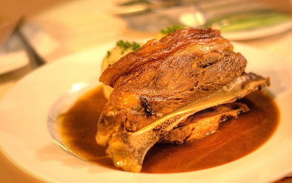 Diebstahl von „Schäuferle“ am Nürnberger Hauptbahnhof