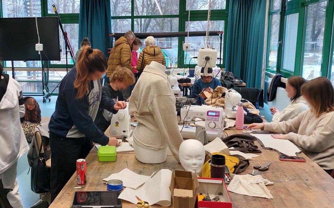 Tag der offenen Tür an der FOSBOS Rosenheim begeistert zahlreiche Besucher