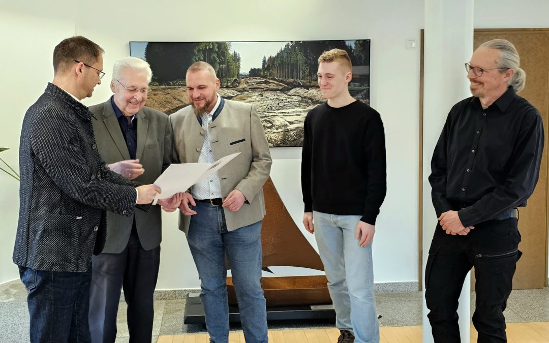 Auszeichnung für Rosenheimer Ingenieurbüro: Duschl erhält Urkunde des Umwelt- und Klimapakts Bayern