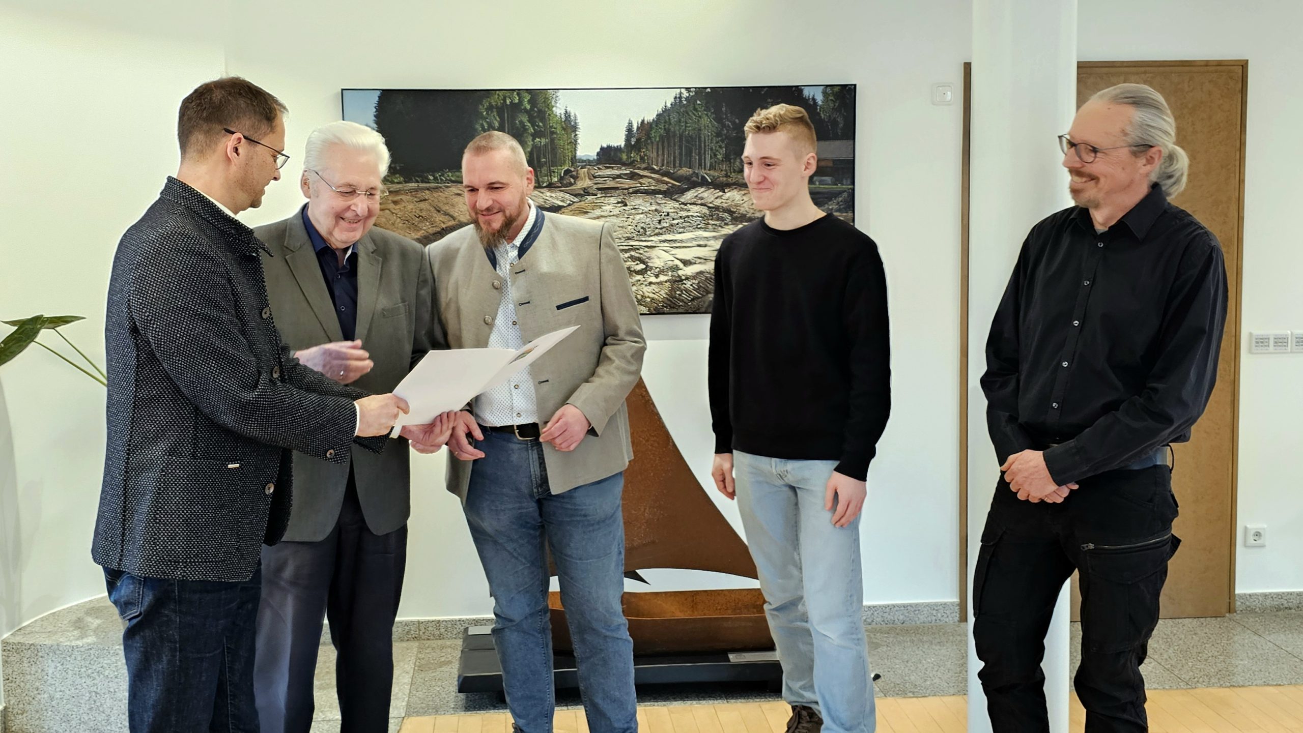 Urkunden-Verleihung Duschl 2026 (6) Auszeichnung für Rosenheimer Ingenieurbüro: Duschl erhält Urkunde des Umwelt- und Klimapakts Bayern. Foto: Innpuls.me