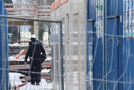 Hauptzollamt Rosenheim prüft Mindestlohneinhaltung in Risikobranchen