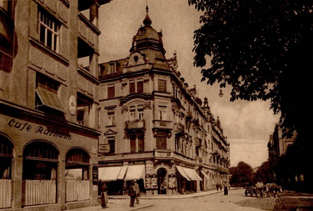 641671016_26048810851405214_7699877364063354541_n Prinzregentenstraße in Rosenheim in der Zeit um ca. 1900. Foto: Archiv Herbert Borrmann
