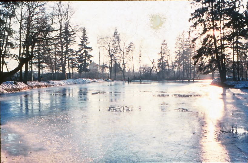 645640577_26111455208474111_711453546947117009_n Rosenheimer Stadtsee 1957. Foto: Archiv Herbert Borrmann