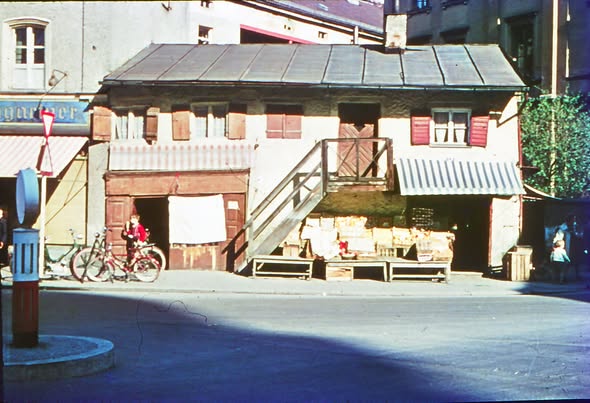 661281699_26360233180262978_917769460240314682_n Rußwurmhaus am Rosenheimer Ludwigsplatz. Foto: Archiv Herbert Borrmann