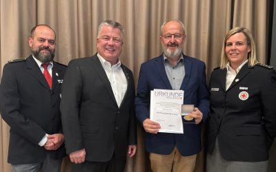 Goldene Ehrenplakette für Kolbermoorer Bürgermeister