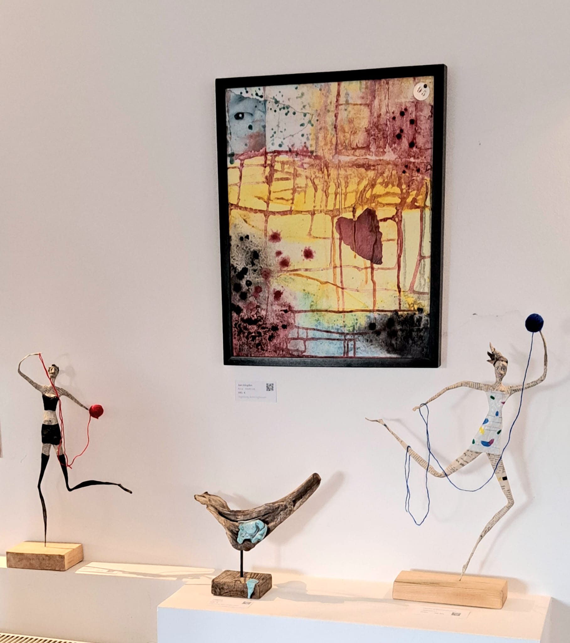 IMG-20260320-WA0007 Blick in die Ausstellung mit Werken von Ingeborg Benninghoven. Foto: Hendrik Heuser