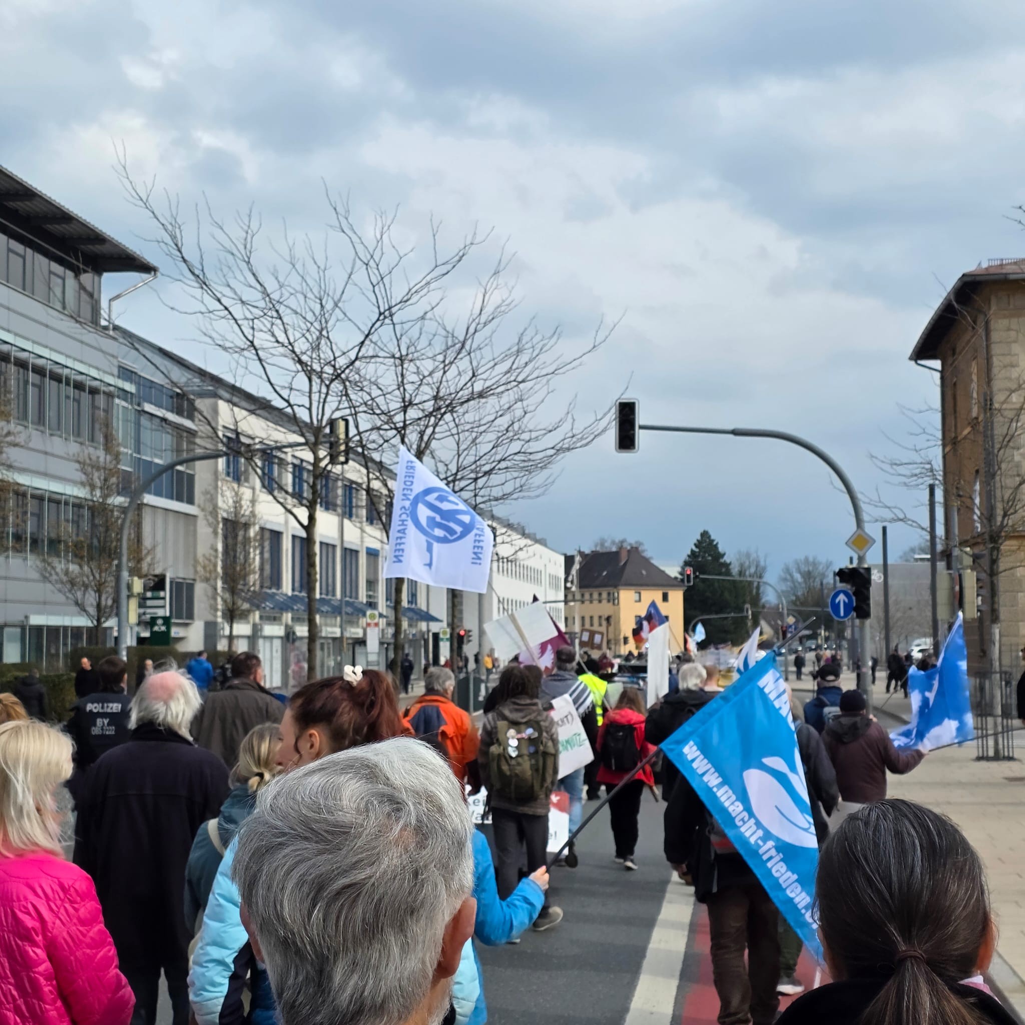 IMG-20260321-WA0002 Rund 150 Teilnehmer zogen durch die Rosenheimer Innenstadt. Foto: Gisela Schreiner