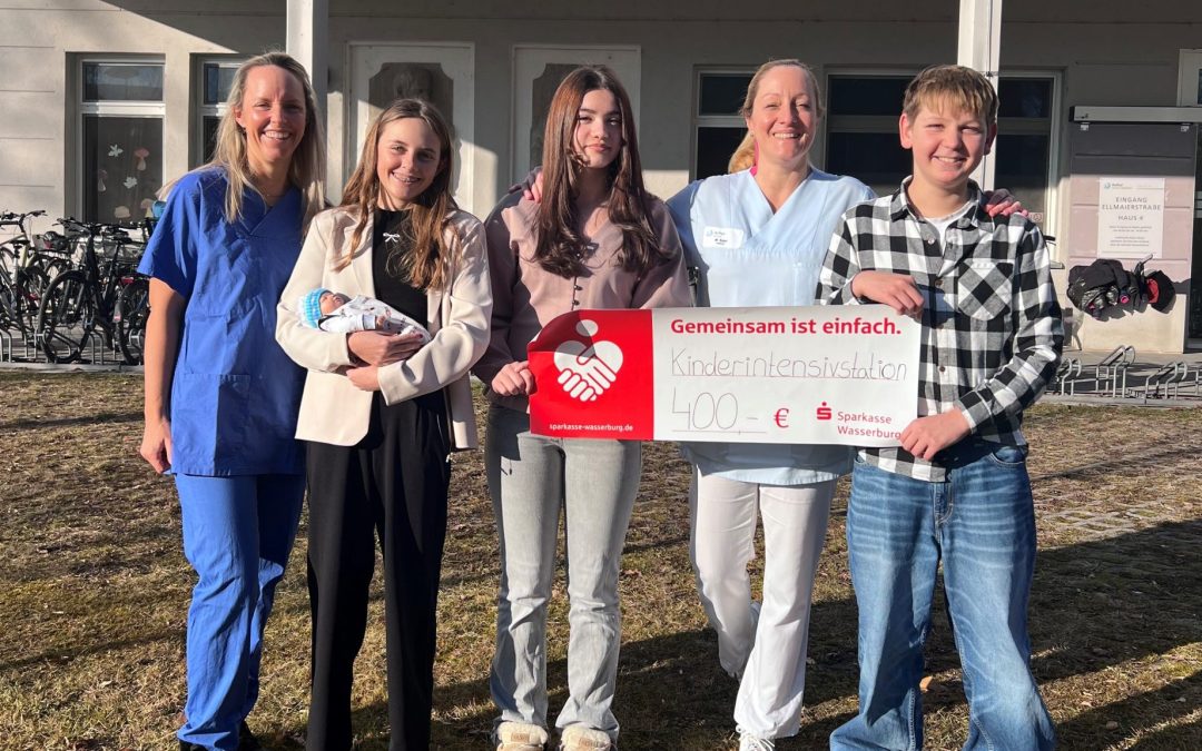 7. Klasse der Mittelschule Eiselfing spendet 400 Euro an Frühchenstation in Rosenheim