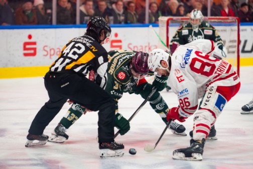 Effektive Regensburger holen Auswärtssieg – Starbulls unter Druck