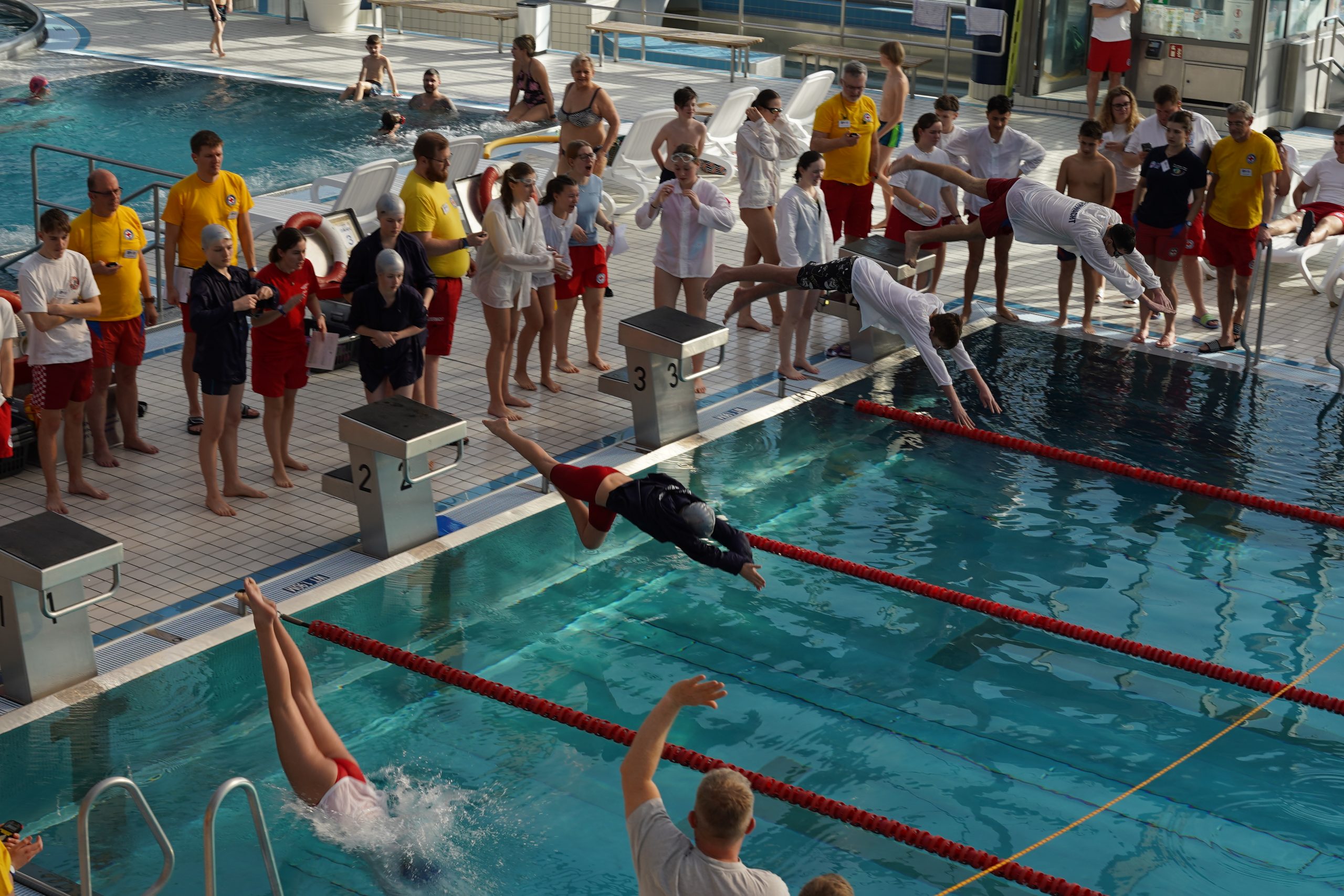 kww ww2 Rettungsschwimmen – ein Teil des Wettbewerbs Copyright BRK Kreisverband Rosenheim