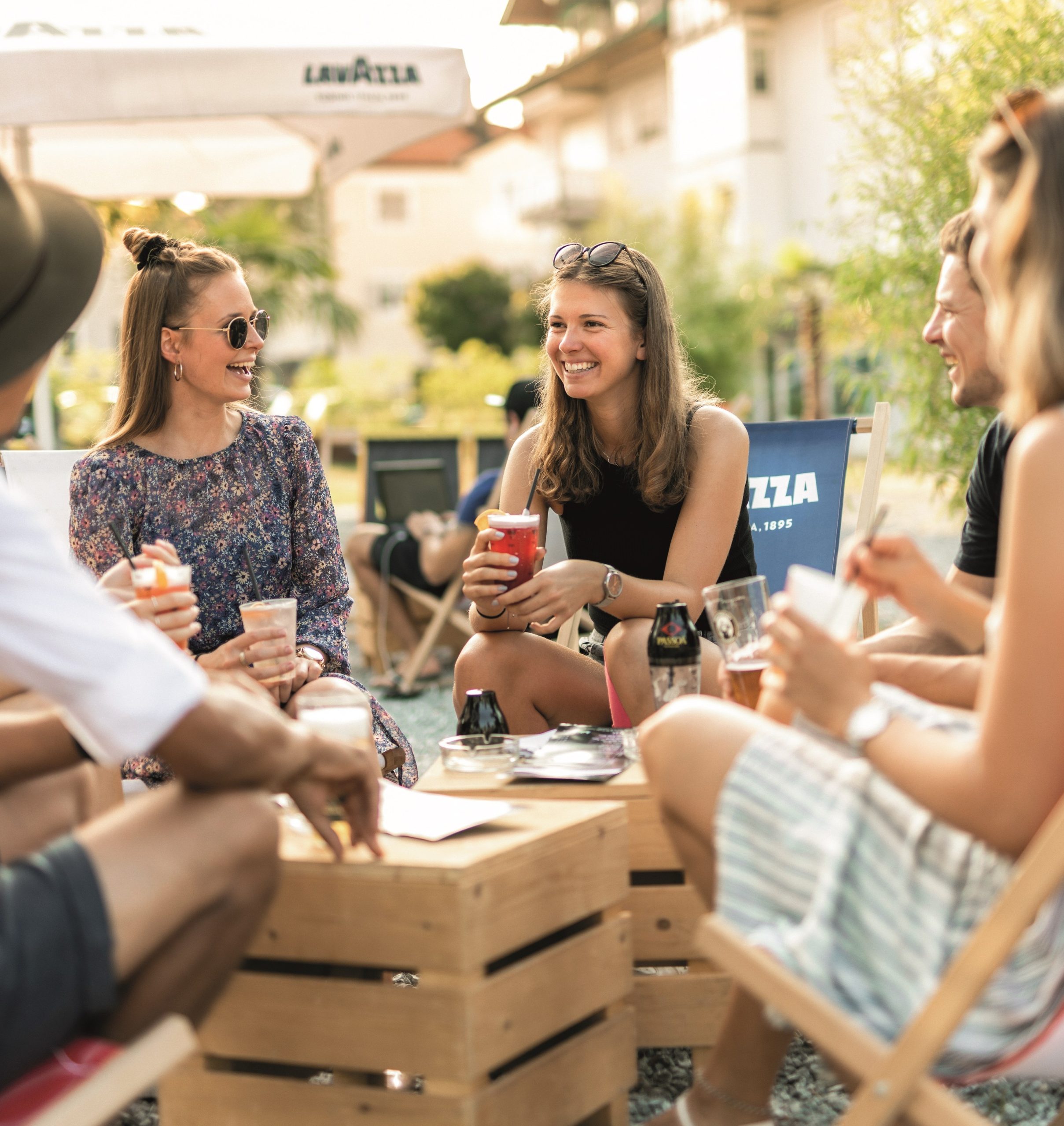 2026-03-31 Pressebild Entwicklung Wendelsteinplatz c-Wingmen Media Der Wendelsteinplatz in Prien entwickelt sich mehr und mehr zu einem attraktiven Treffpunkt für alle Jahreszeiten. Foto: Copyright Wingmen Media
