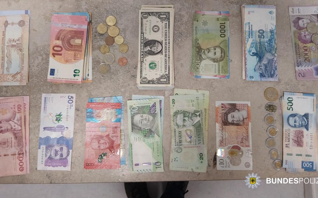 Ehrlicher Finder gibt Rucksack mit 5.260 Euro ab