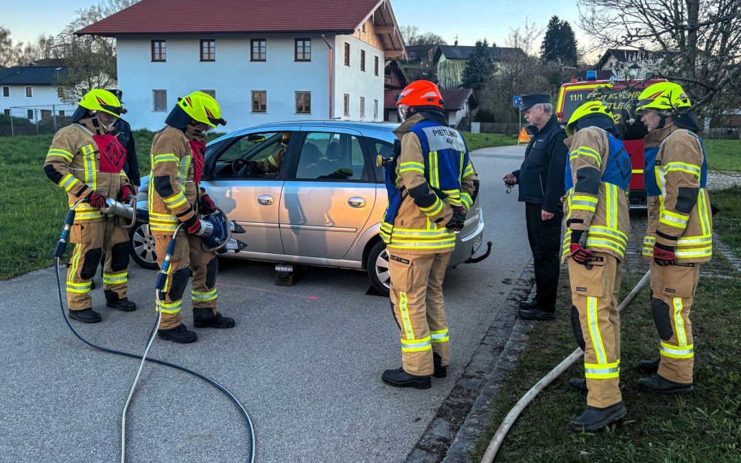 Erfahrung im Einsatz: Pietlinger Feuerwehr besteht Leistungsprüfung Technische Hilfeleistung