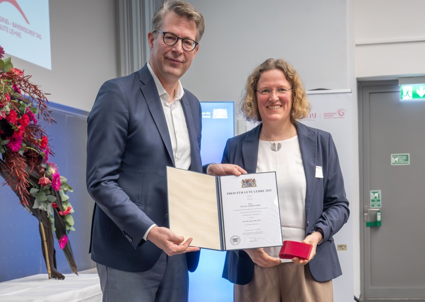 TH-Professorin Claudia Schäfle erhält bayerischen „Preis für gute Lehre“