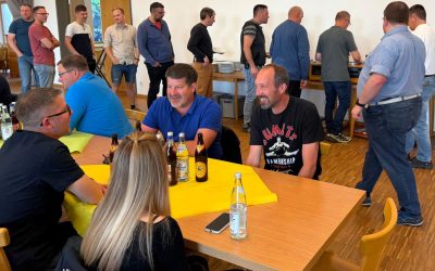 Kreisfeuerwehrverband Traunstein dankt Ausbildern – Abendessen im Schatten des Bergwaldbrands