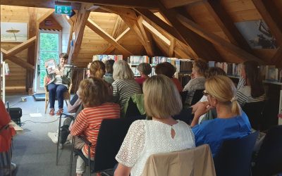 Lesung in Prien: Sabrina Wilkenshof begeistert mit Humor und Ehrlichkeit