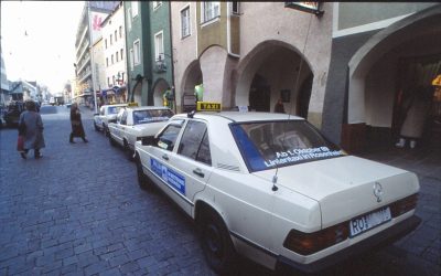 Heilig-Geist-Straße, Rosenheim, 1988 – Linientaxi als Vorläufer moderner ÖPNV-Ideen