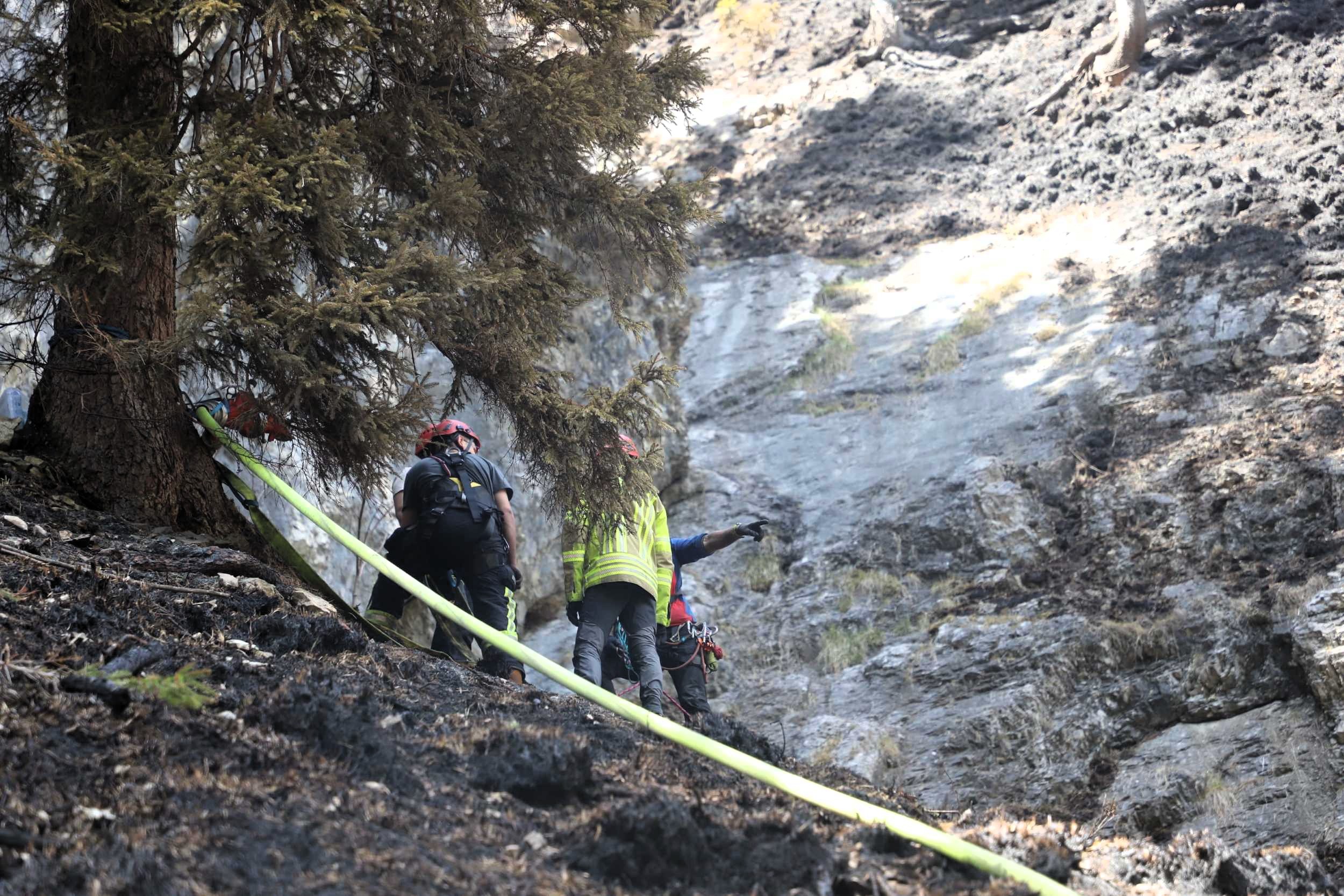 Besprechung über das Vorgehen im Steilhang Gute Nachrichten in Sachen "Waldbrand am Saurüsselkopf". Foto: Kreisfeuerwehrverband Traunstein
