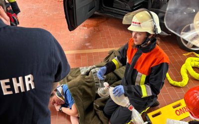 Erweiterte Erste-Hilfe-Ausbildung bei den Feuerwehren in Trostberg