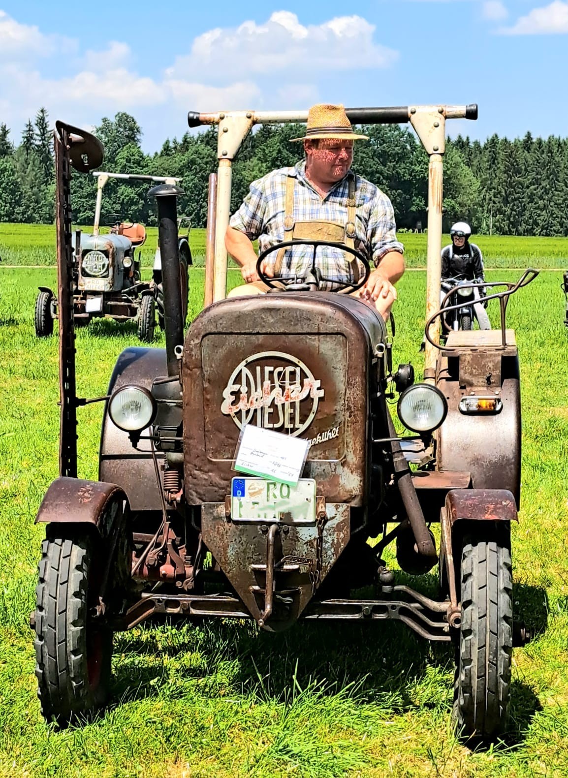 IMG-20260525-WA0007 Ein Oldimertreffen bildete den Abschluss der Jubiläumswoche bei der Jungbauernschaft Stephanskirchen. Fotos: Hendrik Heuser