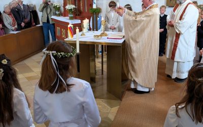 Feierliche Erstkommunion in Kammer – 19 Kinder feiern großen Glaubensmoment