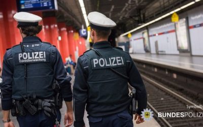 Auseinandersetzung bei Fahrscheinkontrolle am Karlsplatz – DB-Mitarbeiter leicht verletzt
