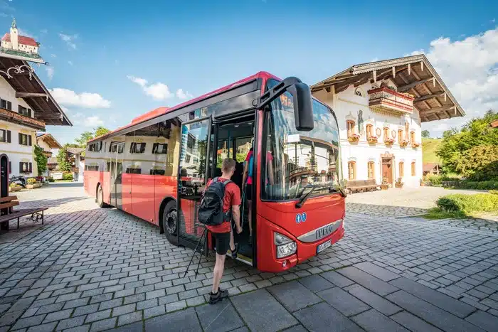 Saisonstart für Ausflugs- und Wanderbuslinien in der Region Rosenheim