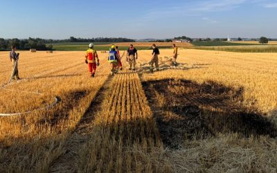 Stoppelfeld bei Törring fängt Feuer – Brand schnell unter Kontrolle