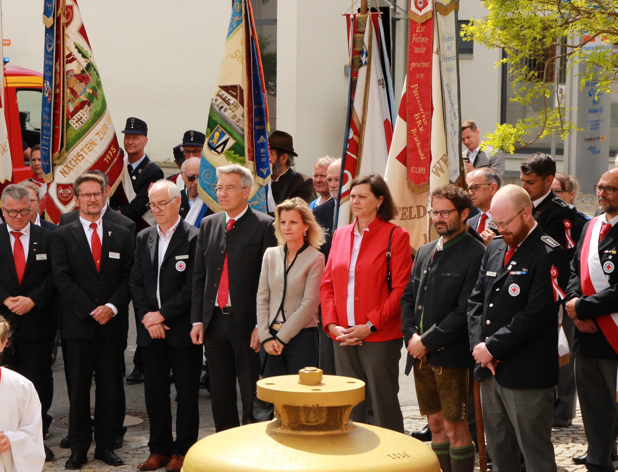 90-Jahre-BRK-Bereitschaft-Feldkirchen-Westerham_Ehrengaeste 90 Jahre BRK Bereitschaft Feldkirchen-Westerham: Ein Wochenende im Zeichen von Ehrenamt, Gemeinschaft und Zusammenhalt. Foto: BRK Kreisverband Rosenheim