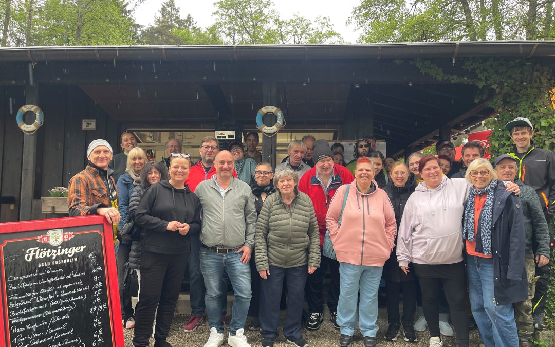 Lebenshilfe Rosenheim: Brotzeit und Begegnungen am Simssee
