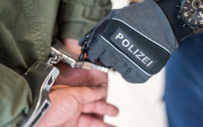 Bundespolizei bringt drei gesuchte Männer in die Justizvollzugsanstalt Bernau