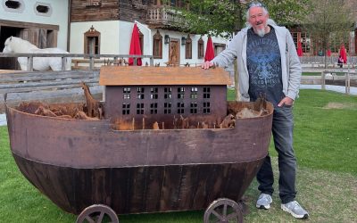 Kunst trifft Tierschutz: Bernhard Witsch stellt auf Gut Aiderbichl aus