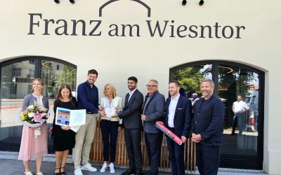 Rosenheimer Fassadenpreis 2025 an „Franz am Wiesntor“ übergeben