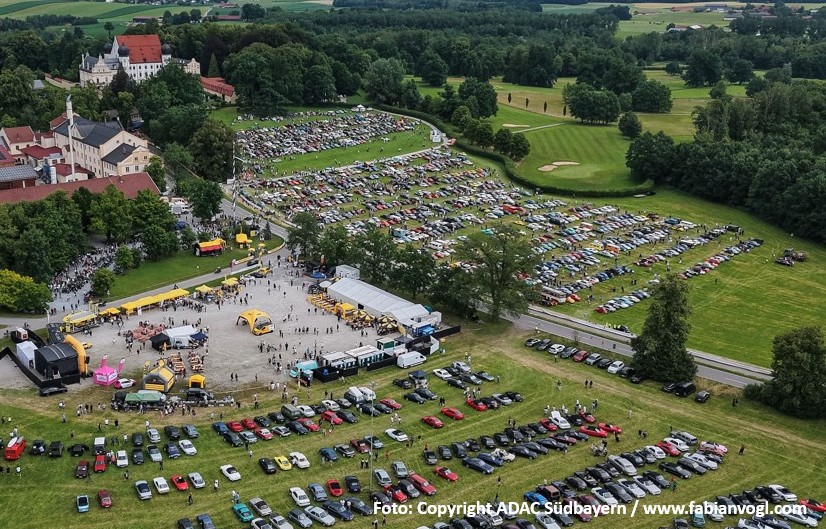 Oldtimer locken tausende Besucher nach Maxlrain