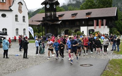 Regen bremst die gute Laune beim Aschauer Bankerl-Lauf nicht