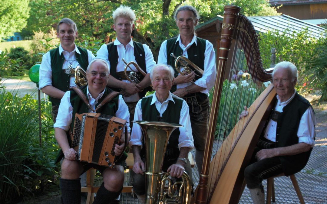 Frasdorfer Tanzlmusi spielt bei „Aufg’spuit!“ in Bad Aibling