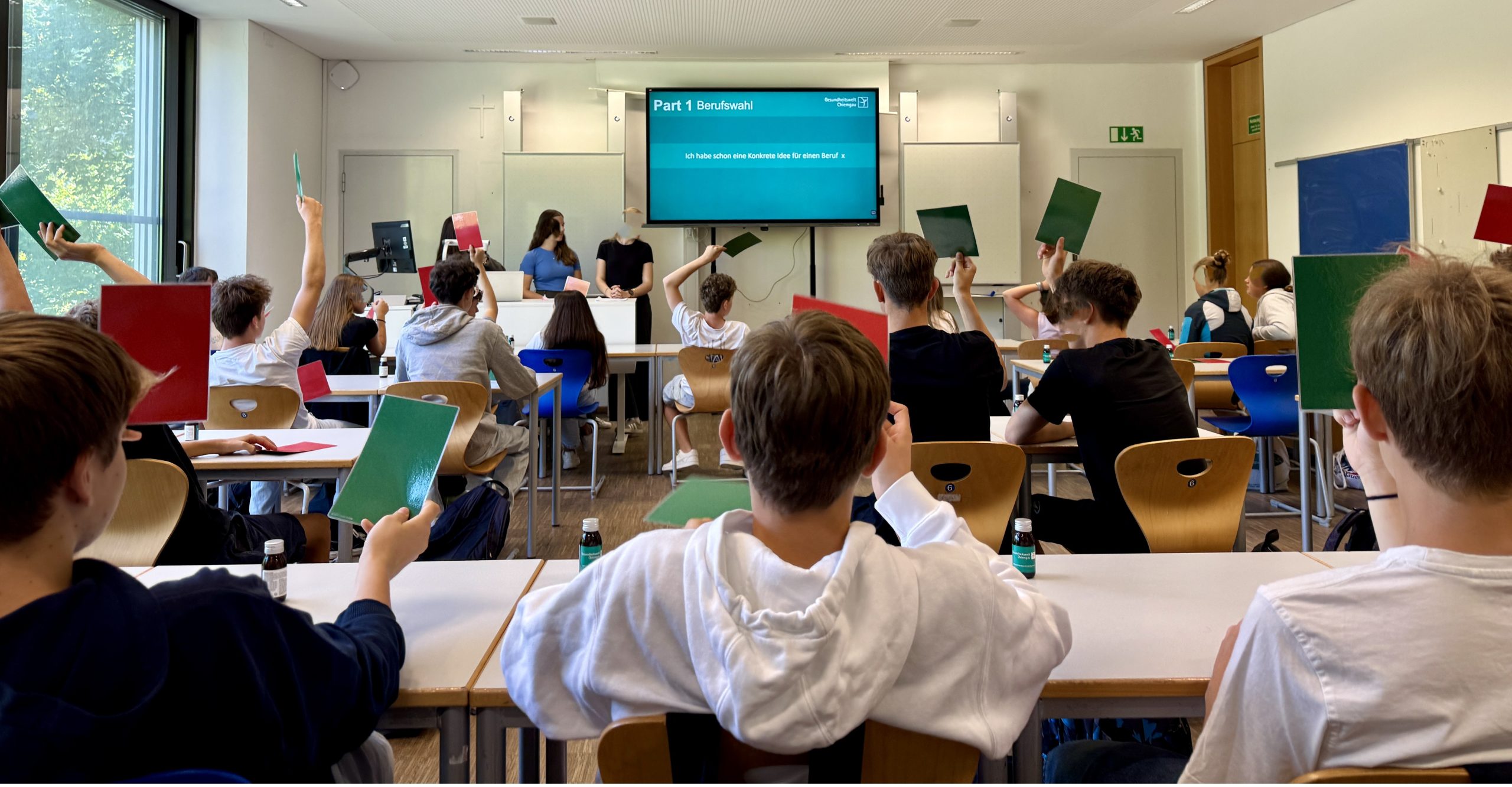 IMG_3937 Was kann KI- und was können Achtklässler besser - Darum ging es bei einer Veranstaltung in der Realschule Wasserburg. Foto: Copyright Alexandra Hartmann-Gesundheitswelt Chiemgau AG