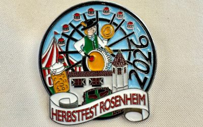 Offizieller Jahres-Pin für das Rosenheimer Herbstfest erhältlich: Limitierte Auflage mit Siegerdesign