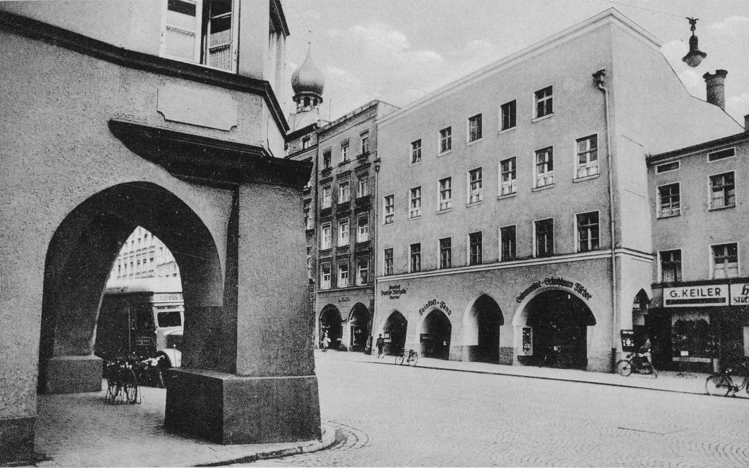 Max-Josefs-Platz, Rosenheim, um 1900