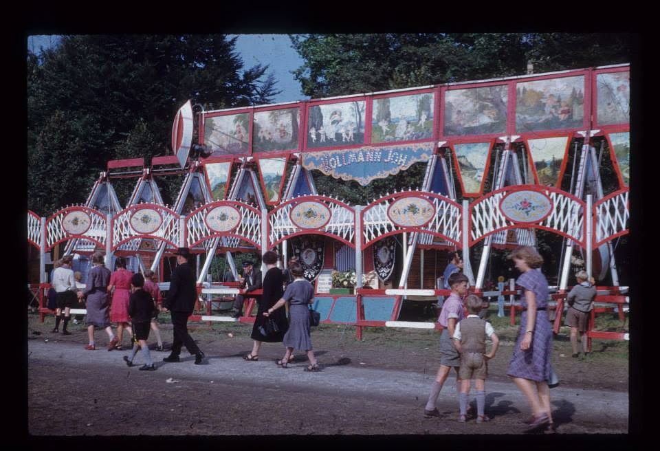 Schiffschaukeln auf dem Herbstfest 1951