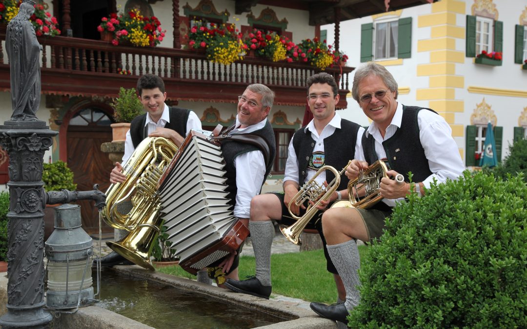 Aufg´spuit! Volksmusik im Brunnenhof in Bad Aibling