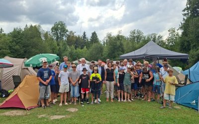 Jugend-Zeltlager am Hochstraßer See: Nachwuchsfischer mit Feuereifer dabei